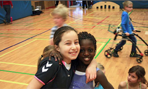 Dansk vägledning: Inklusion i idrætsundervisningen från Handivid