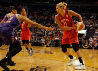 ‘I would like to make a thing clear’: The double crossover as a metaphor for Black and queer women’s labour struggles in global basketball